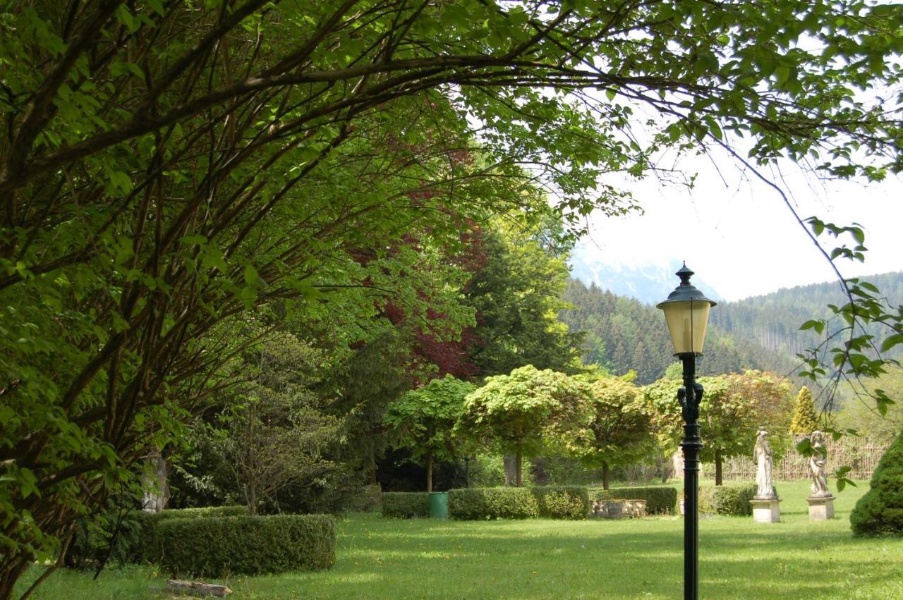 Glögglhof Bed and Breakfast Trofaiach Exteriör bild